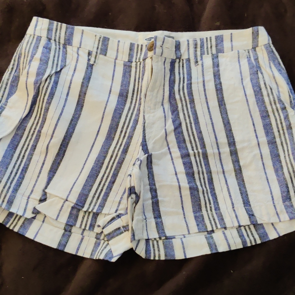 Striped linen shorts
